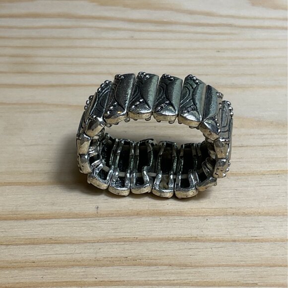 Vintage Leaf Textured Stretch Bracelet Silver Tone Elastic Cuff - Picture 3 of 3